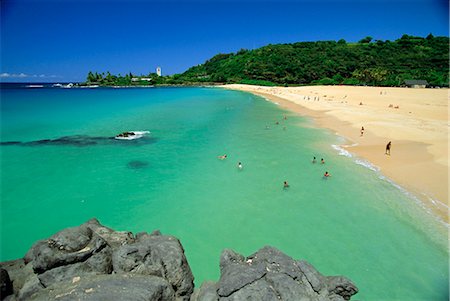 simsearch:841-02722947,k - Waimea Bay Beach Park, a popular surfing spot on Oahu's North Shore, Oahu, Hawaii, United States of America Foto de stock - Con derechos protegidos, Código: 841-02722713
