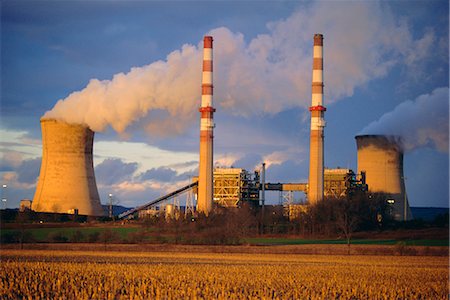 simsearch:841-02708432,k - Power station at Middleburg, Pennsylvania, United States of America Stock Photo - Rights-Managed, Code: 841-02722933