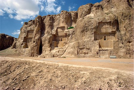 simsearch:841-02831081,k - Rock cut tombs at Naqsh-e-Rustam, Iran, Middle East Stock Photo - Rights-Managed, Code: 841-02824407