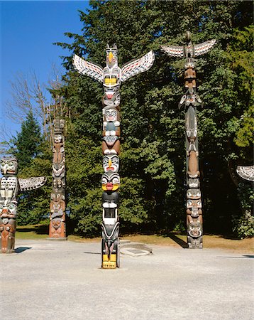 eyeball in profile - Totems in Stanley Park, Vancouver, British Columbia, Canada Stock Photo - Rights-Managed, Code: 841-02824671