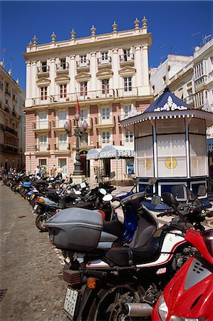 Vespas, Cadiz, Andalucia, Spain, Europe Stock Photo - Rights-Managed, Code: 841-02831150