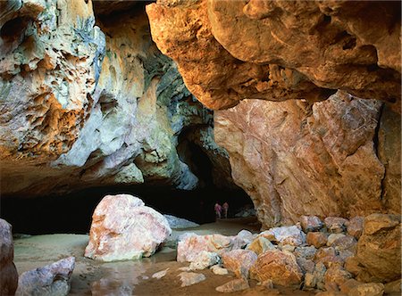 Tourists walking into Tunnel Creek National Park, Kimberley area, West Australia, Australia, Pacific Stock Photo - Rights-Managed, Code: 841-02832428