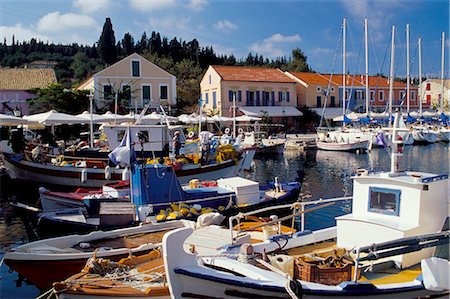 simsearch:841-05796762,k - Boats in Fiscardo harbour, Cephalonia (Kefallinia), Ionian Islands, Greece, Europe Stock Photo - Rights-Managed, Code: 841-02832790
