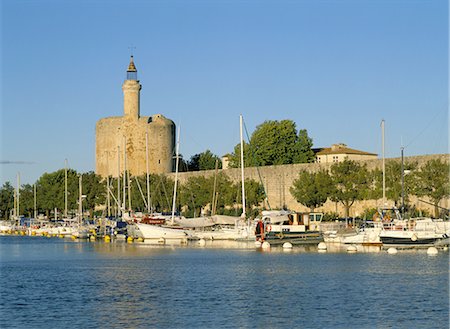 simsearch:841-03034297,k - Tour de Constance (Constance's tower) and city wall, Aigues-Mortes, Bouches-du-Rhone, France, Europe Stock Photo - Rights-Managed, Code: 841-02899811