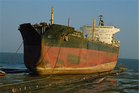 Ship breakers yard, Alang, Gujarat, India, Asia Stock Photo - Rights-Managed, Code: 841-02900404