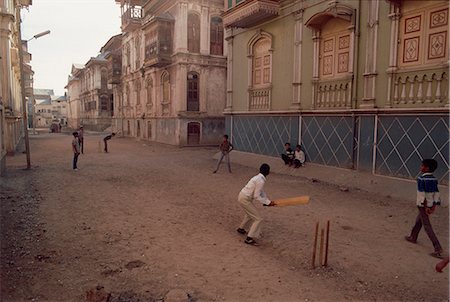 Children play cricket in the street, Sidpur, India, Asia Stock Photo - Rights-Managed, Code: 841-02900439