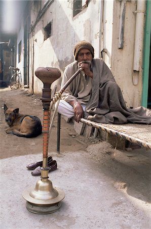 Pipe smoker, Delhi, India, Asia Stock Photo - Rights-Managed, Code: 841-02900919