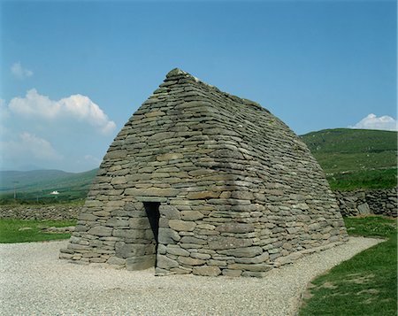 Gallarus Oratory, dating from the 9th century, Dingle, County Kerry, Munster, Republic of Ireland, Europe Stock Photo - Rights-Managed, Code: 841-02902770