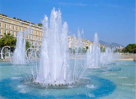 french riviera - Place and Espace Massena Fountains, Nice, Cote d'Azur, French Riviera, Provence, France, Europe Foto de stock - Con derechos protegidos, Código: 841-02915159
