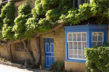 simsearch:841-02713290,k - Cottage dans la rue principale du village, Broadway, les Cotswolds, Gloucestershire, Angleterre, Royaume-Uni, Europe Photographie de stock - Rights-Managed, Code: 841-02915253