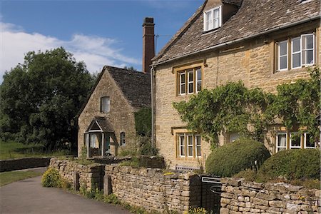 simsearch:841-02713290,k - Chalets de Pierre, Lower Slaughter, les Cotswolds, Gloucestershire, Angleterre, Royaume-Uni, Europe Photographie de stock - Rights-Managed, Code: 841-02915347