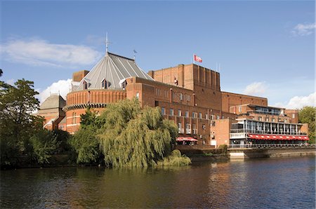 simsearch:841-02916154,k - Shakespeare Memorial Theatre, home of the Royal Shakepeare Company, Stratford upon Avon, Warwickshire, England, United Kingdom, Europe Stock Photo - Rights-Managed, Code: 841-02915392