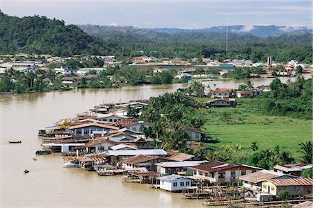 simsearch:841-02705251,k - Stilt houses along Limbang River, Limbang City, Sarawak, Malaysia, island of Borneo, Asia Stock Photo - Rights-Managed, Code: 841-02915692