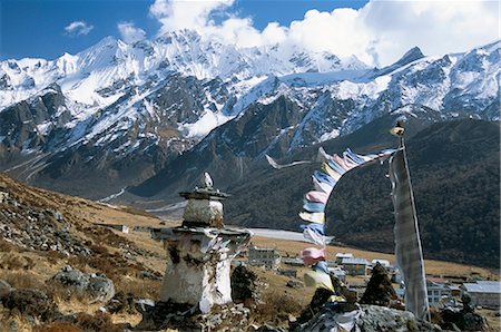 simsearch:841-02915818,k - Prayer flags on Kyanjin Gompa, Langtang, Himalayas, Nepal, Asia Stock Photo - Rights-Managed, Code: 841-02915758
