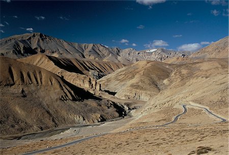 simsearch:841-02915818,k - Crossing the Zanskar mountains near Pang, 4600m altitude, Leh-Manali highway, Ladakh, India, Asia Stock Photo - Rights-Managed, Code: 841-02915825