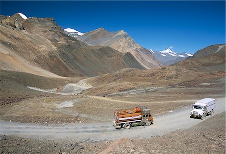simsearch:841-02915818,k - Trucks on Baralacha Pass, 4892m, road only open three months of year, Leh-Manali highway, Ladakh, India, Asia Stock Photo - Rights-Managed, Code: 841-02915822