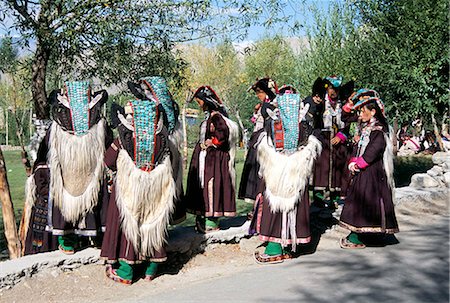 people ladakh - Ladakhi women in traditional clothing, yak-skin coat and turquoise head dress, Ladakh, India, Asia Stock Photo - Rights-Managed, Code: 841-02915834