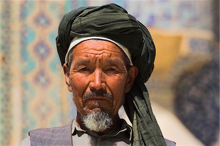 simsearch:841-02947168,k - Local man at shrine of Khwaja Abu Nasr Parsa, Balkh (Mother of Cities), Balkh province, Afghanistan, Asia Foto de stock - Con derechos protegidos, Código: 841-02916776