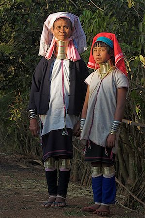 simsearch:841-02925433,k - Lady and daughter from Paudaung tribe (also know as Long Neck tribe), Shan State, Myanmar (Burma), Asia Stock Photo - Rights-Managed, Code: 841-02917005