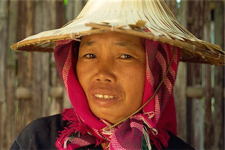 simsearch:841-02925433,k - Portrait of women farmer, Chiang Rai, Thailand, Southeast Asia, Asia Stock Photo - Rights-Managed, Code: 841-02918517