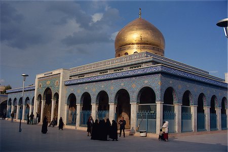 simsearch:841-02708534,k - The gold dome and blue tilework of the Zanab Mosque, Damascus, Syria, Middle East Stock Photo - Rights-Managed, Code: 841-02918590