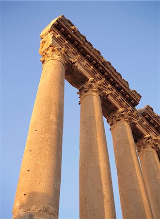 simsearch:841-02707443,k - The Temple of Jupiter, Baalbek, Bekaa Valley, Lebanon Stock Photo - Rights-Managed, Code: 841-02919108