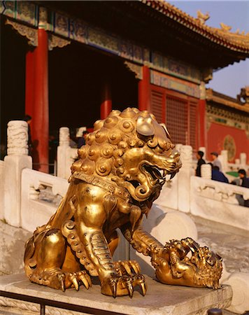 simsearch:400-05716374,k - Close-up of lion statue, Imperial Palace, Forbidden City, Beijing, China, Asia Stock Photo - Rights-Managed, Code: 841-02919942