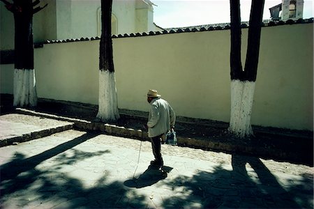 Old man returning from market, San Cristobal, Mexico, North America Stock Photo - Rights-Managed, Code: 841-02924482