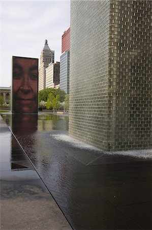 simsearch:841-02925122,k - The Crown Fountain, Millennium Park, Chicago, Illinois, United States of America, North America Stock Photo - Rights-Managed, Code: 841-02925045