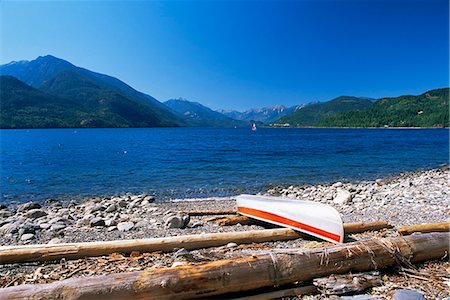 simsearch:841-02920671,k - Upturned canoe on the rocky eastern shore of Slocan Lake, New Denver, British Columbia (B.C.), Canada, North America Stock Photo - Rights-Managed, Code: 841-02920679
