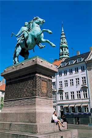 simsearch:841-02831984,k - Absalon Monument, Hojbro Plads, Copenhagen, Denmark, Scandinavia, Europe Stock Photo - Rights-Managed, Code: 841-02923699