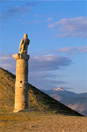 simsearch:841-03031208,k - Tumulus de Karakus construit par Antiochos Kommagena, entre 69 et 34 BC, Nemrut Dag, patrimoine mondial UNESCO, Anatolie, Turquie, Asie Minro, Asie Photographie de stock - Rights-Managed, Code: 841-02944688