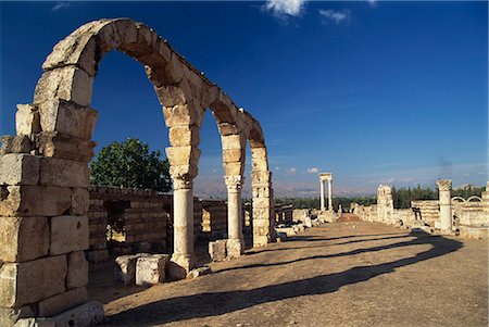 simsearch:841-02707443,k - Main street with arcades and tetrastyle, Umayyad Anjar, UNESCO World Heritage Site, Lebanon, Middle East Stock Photo - Rights-Managed, Code: 841-02945909