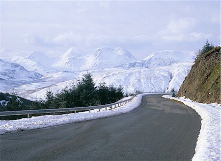 simsearch:841-02915818,k - Road to Glenelg with winter snow, looking southwest towards Ben Sgriol, old military road improved by Telford in 1809, Ratagain Pass, Highland region, Scotland, United Kingdom, Europe Stock Photo - Rights-Managed, Code: 841-02946226
