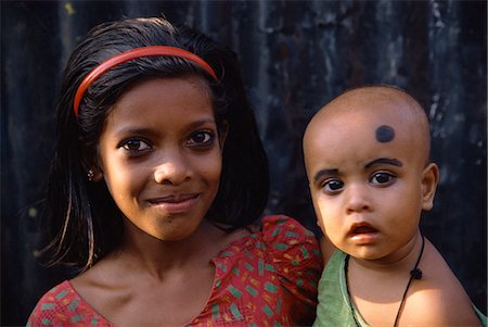 simsearch:841-02947131,k - Two children in the slums, Dhaka, Bangladesh, Asia Stock Photo - Rights-Managed, Code: 841-02947130