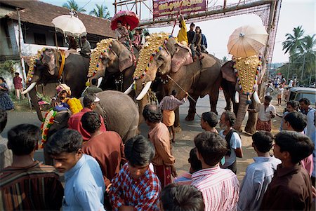 decorated asian elephants - Crowds watch elephants in town in Kerala state, India, Asia Stock Photo - Rights-Managed, Code: 841-02993577
