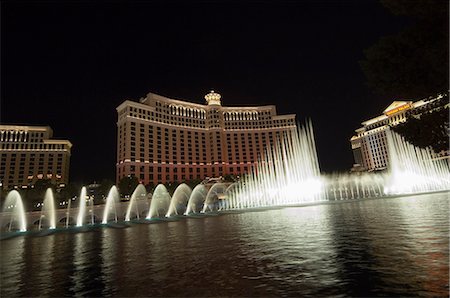 The Bellagio Hotel with its famous fountains, The Strip (Las Vegas Boulevard), Las Vegas, Nevada, United States of America, North America Stock Photo - Rights-Managed, Code: 841-03028294