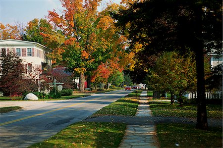 Suburban street scene in the autumn (fall), Manchester, Vermont, New England, United States of America, North America Stock Photo - Rights-Managed, Code: 841-03028545