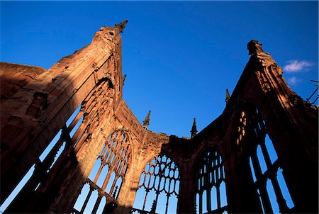 simsearch:841-02916154,k - Cathedral ruins in evening light, Coventry, West Midlands, England, United Kingdom, Europe Stock Photo - Rights-Managed, Code: 841-03029683