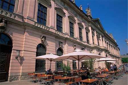 Cafe by the Zeughaus (Historical Museum), Unter den Linden, Berlin, Germany, Europe Foto de stock - Con derechos protegidos, Código: 841-03029749