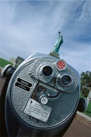 simsearch:841-03031284,k - Longue portée de jumelles et la Statue de la liberté, New York City, New York, États-Unis d'Amérique, l'Amérique du Nord Photographie de stock - Rights-Managed, Code: 841-03034857