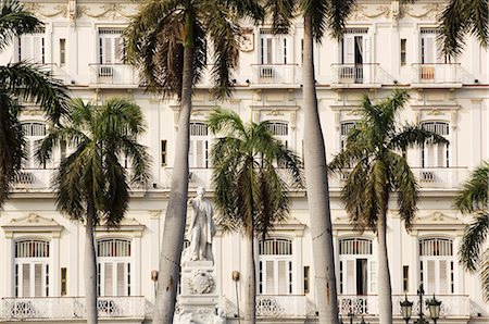 simsearch:841-03507904,k - Palm trees on Av Agramonte,Havana,Cuba Stock Photo - Rights-Managed, Code: 841-03035230