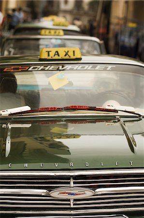 simsearch:841-03035281,k - Taxis,Havana,Cuba,West Indies,Central America Stock Photo - Rights-Managed, Code: 841-03035276