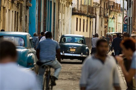 simsearch:841-03035281,k - Busy street,Havana,Cuba,West Indies,Central America Stock Photo - Rights-Managed, Code: 841-03035271