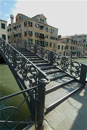 Bridge entrance to historic Ghetto over canal, Venice, Veneto, Italy, Europe Stock Photo - Rights-Managed, Code: 841-03031378