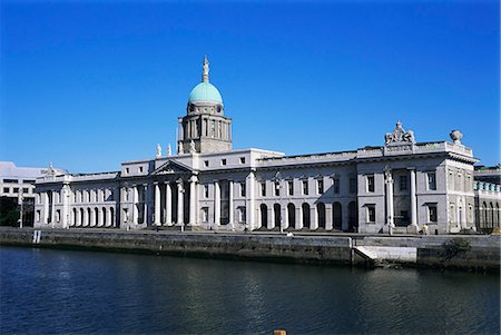 simsearch:841-06030533,k - Custom House and the River Liffey, Dublin, Eire (Republic of Ireland), Europe Stock Photo - Rights-Managed, Code: 841-03032487
