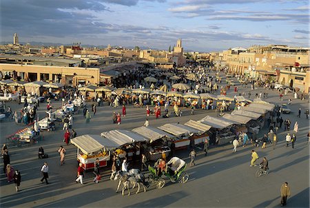 simsearch:841-02991756,k - Marché, place Jemaa el-Fna, Marrakech, Maroc Photographie de stock - Rights-Managed, Code: 841-03033168