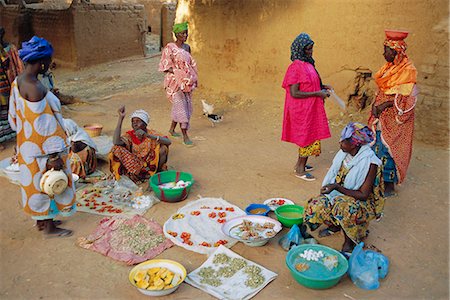 simsearch:841-03032762,k - Bambara women in the market, Segoukoro, Segou, Mali, Africa Stock Photo - Rights-Managed, Code: 841-03033302