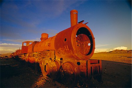 simsearch:841-06449769,k - Rusting steam locomotive, 'Cementerios de los trenes', Uyuni, Bolivia, South America Foto de stock - Con derechos protegidos, Código: 841-03033377