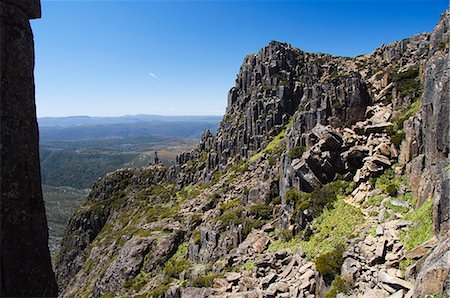 pictures overland track - Hiking trail and rocky peaks on Cradle Mountain on the Overland Track, Cradle Mountain Lake St. Clair National Park, part of Tasmanian Wilderness, UNESCO World Heritage Site, Tasmania, Australia, Pacific Stock Photo - Rights-Managed, Code: 841-03055064